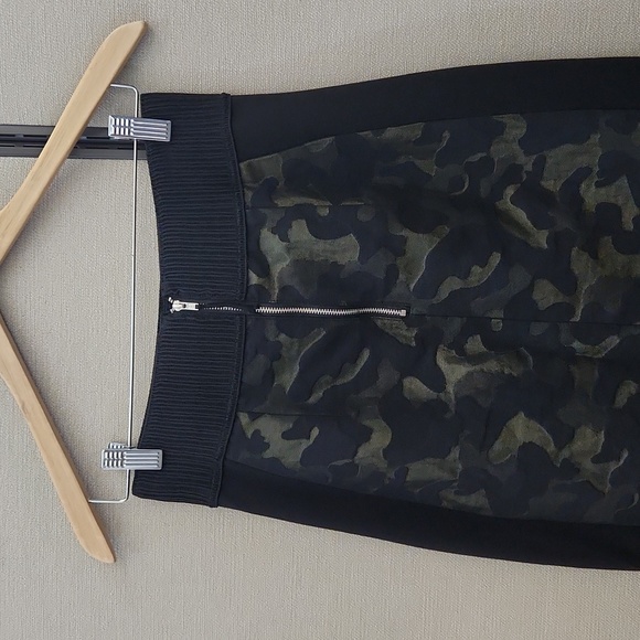 Maeve Camo Pencil Skirt Size 8 - Picture 7 of 16